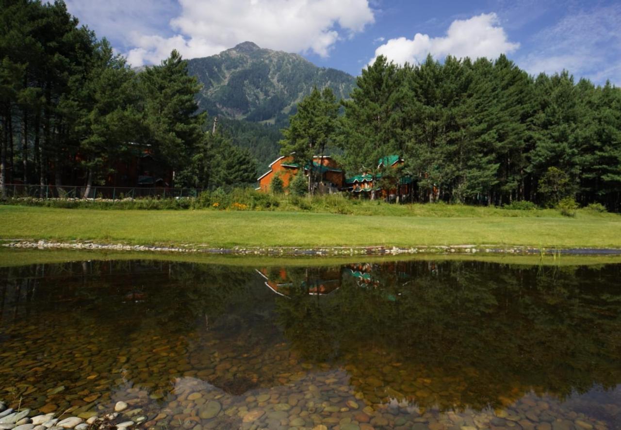 Radisson Golf Resort Pahalgam Ngoại thất bức ảnh