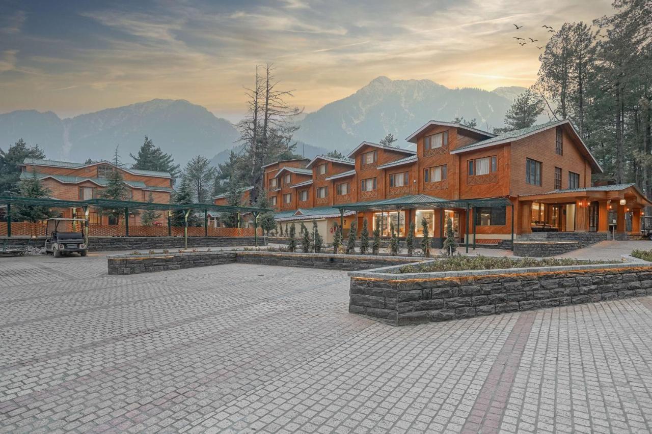 Radisson Golf Resort Pahalgam Ngoại thất bức ảnh